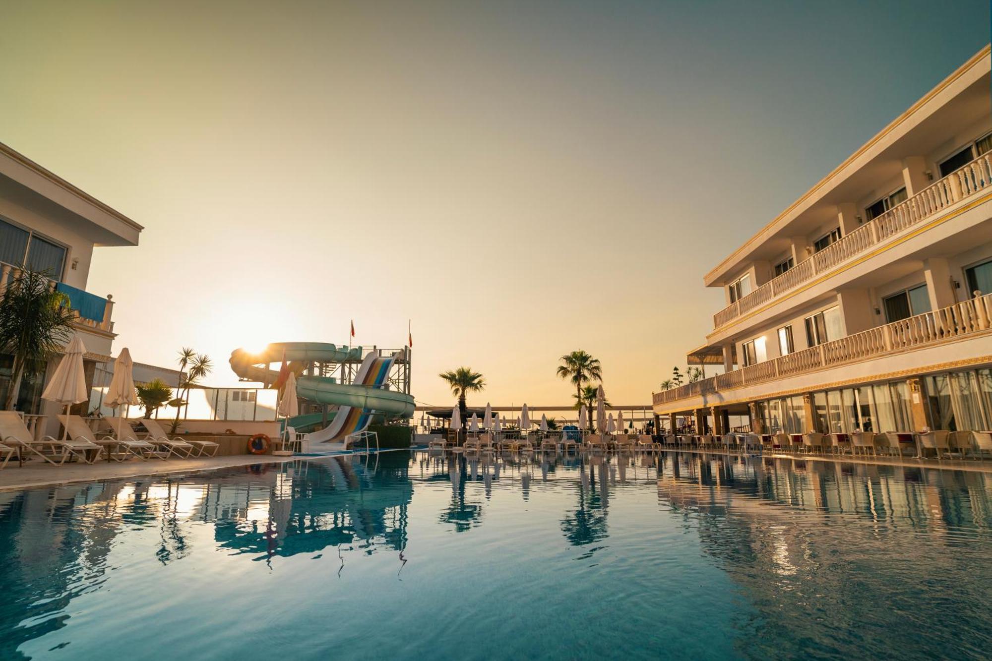 Sl La Perla Hotel Kemer Antalya Exterior photo